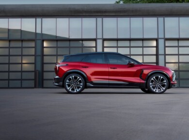 GM begins shipping a pricier-than-expected Chevy Blazer EV